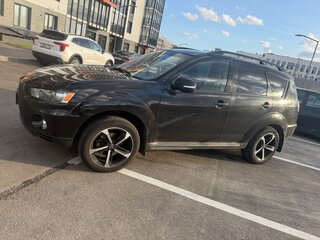 2010 Mitsubishi Outlander II Рестайлинг, чёрный, 950000 рублей, вид 4