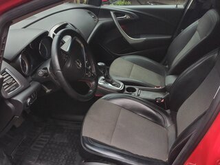 2011 Opel Astra J, красный, 750000 рублей, вид 3