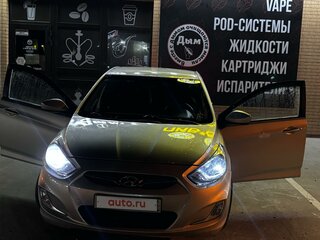 2012 Hyundai Solaris I, серебристый, 930000 рублей, вид 2