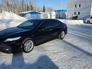 2018 Toyota Camry VIII (XV70), чёрный, 3300000 рублей, вид 3