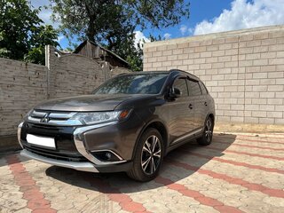 2016 Mitsubishi Outlander III Рестайлинг 2, коричневый, 2400000 рублей, вид 1
