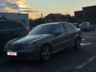 2006 Mercedes-Benz C-Класс 230 II (W203) Рестайлинг, серебристый, 650000 рублей, вид 2