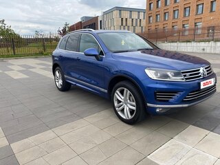 2016 Volkswagen Touareg II Рестайлинг, синий, 3370000 рублей, вид 2