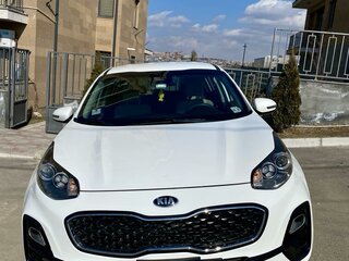 2019 Kia Sportage IV Рестайлинг, белый, 2400000 рублей, вид 1
