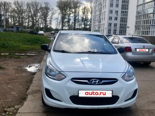 2013 Hyundai Solaris I, белый, 510000 рублей, вид 3