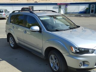 2010 Mitsubishi Outlander II Рестайлинг, серый, 990000 рублей, вид 4
