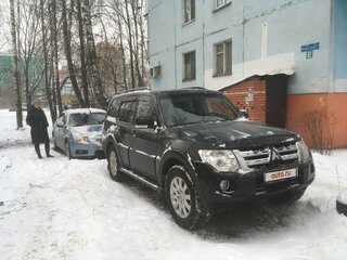 2012 Mitsubishi Pajero IV Рестайлинг 1, чёрный, 2300000 рублей, вид 4