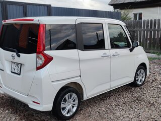 2021 Toyota Roomy I Рестайлинг, белый, 988000 рублей, вид 5