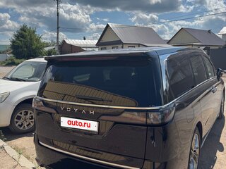 2023 Voyah Dream I, пурпурный, 5000000 рублей, вид 2