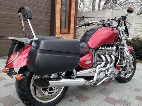 2005 Triumph Rocket 3, пурпурный, 750000 рублей, вид 1