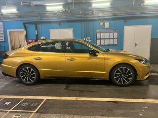 2020 Hyundai Sonata VIII (DN8), золотистый, 2450000 рублей, вид 3
