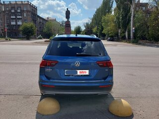2019 Volkswagen Tiguan II, синий, 2350000 рублей, вид 5