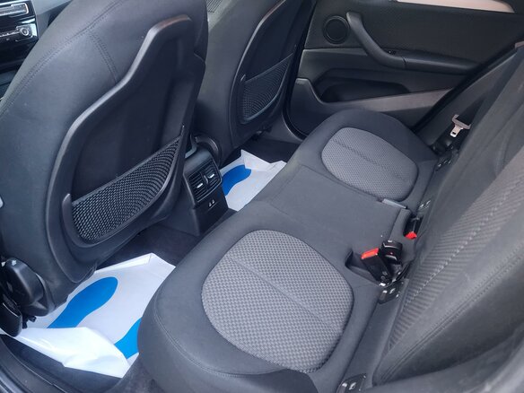 2018 BMW X1 16d sDrive II (F48), чёрный, 2550000 рублей - вид 16