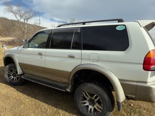 1998 Mitsubishi Challenger I, белый, 700000 рублей, вид 5