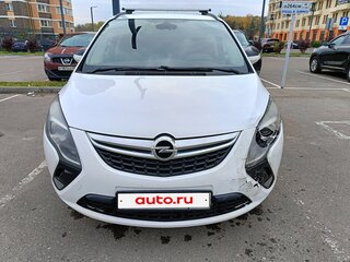 2013 Opel Zafira C, белый, 700000 рублей, вид 1