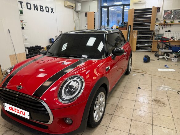 2020 Mini Hatch Cooper III (F55/F56) Рестайлинг, красный, 2150000 рублей