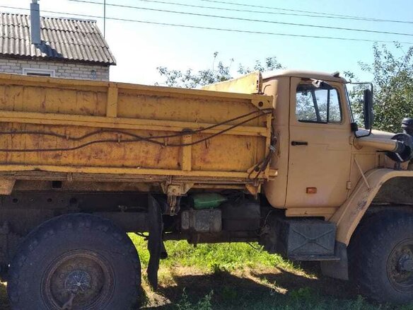 2002 Урал 5557, бежевый, 600000 рублей - вид 9