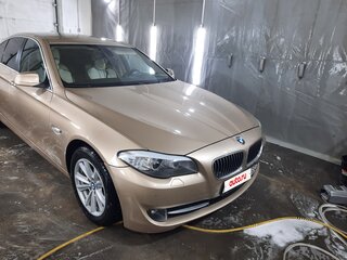 2011 BMW 5 серии 523i VI (F10/F11/F07), золотистый, 1780000 рублей, вид 2