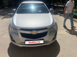 2013 Chevrolet Cruze I Рестайлинг, серебристый, 700000 рублей, вид 1