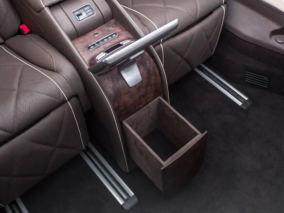 2024 Mercedes-Benz V-Класс Long 300 d длинный III (W447) Рестайлинг 2, чёрный, 29000000 рублей - вид 4