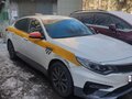 2018 Kia Optima IV Рестайлинг, белый, 860000 рублей - вид 3