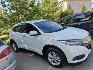 2020 Honda Vezel I Рестайлинг, белый, 2220000 рублей, вид 3