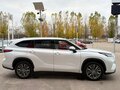 2025 Toyota Highlander IV (XU70), белый, 5550000 рублей - вид 2