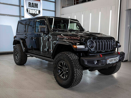 2026 Jeep Wrangler IV (JL) Рестайлинг, чёрный, 8999999 рублей, вид 2