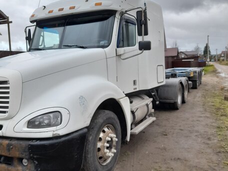 2004 Freightliner Columbia, белый, 1000000 рублей, вид 2