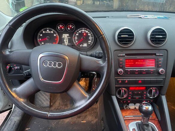 2012 Audi A3 II (8P) Рестайлинг 2, белый, 820000 рублей - вид 5