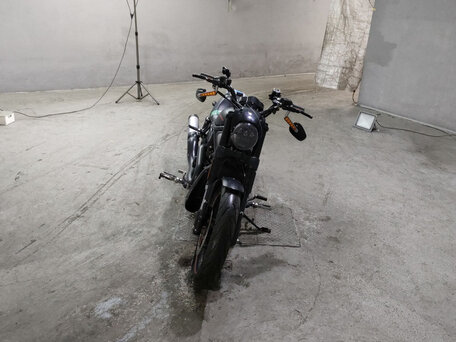 2015 Harley-Davidson V-Rod, чёрный, 1400000 рублей, вид 3