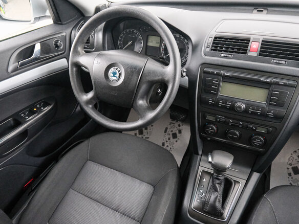 2008 Skoda Octavia II (A5), серебристый, 499000 рублей - вид 8