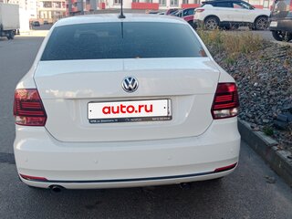 2019 Volkswagen Polo V Рестайлинг, белый, 1150000 рублей, вид 2