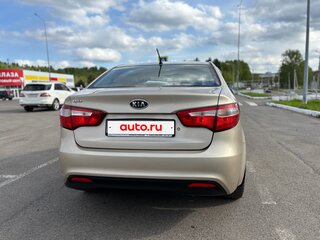 2012 Kia Rio III, бежевый, 830000 рублей, вид 4