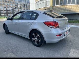 2013 Chevrolet Cruze I Рестайлинг, серебристый, 950000 рублей, вид 5