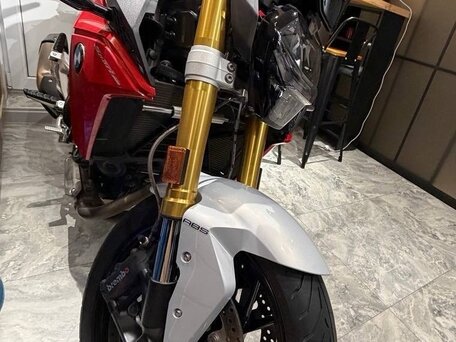 2021 BMW F 900 R, белый, 950000 рублей, вид 4