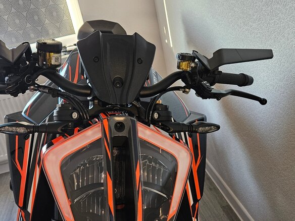 2022 KTM 1290 Super Duke R, оранжевый, 2000000 рублей - вид 6