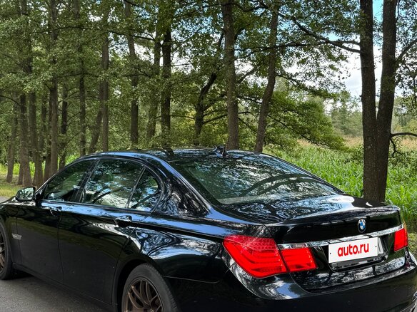 2009 BMW 7 серии Long 740Li V (F01/F02/F04), чёрный, 1200000 рублей - вид 6