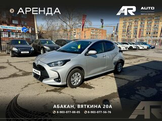 2020 Toyota Yaris IV, серый, 1299000 рублей, вид 5