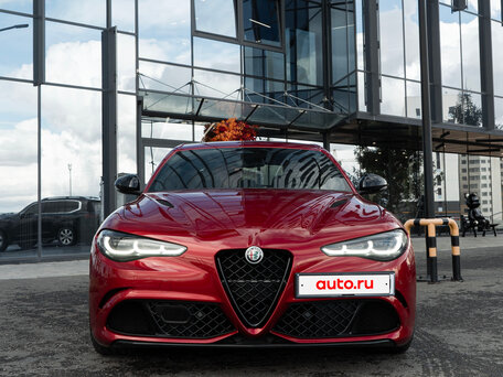 2025 Alfa Romeo Giulia Quadrifoglio II (952) Рестайлинг 2, красный, 12500000 рублей, вид 2