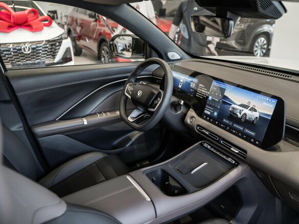 2026 Changan UNI-S I Рестайлинг, белый, 3079900 рублей - вид 33