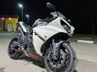 2014 Yamaha YZF-R1, белый, 1100000 рублей, вид 1