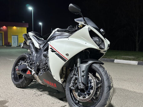 2014 Yamaha YZF-R1, белый, 1100000 рублей, вид 1