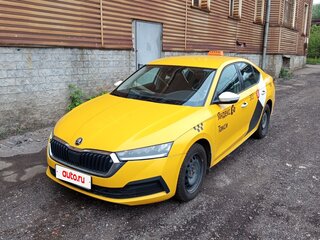 2021 Skoda Octavia IV (A8), жёлтый, 1260000 рублей, вид 1