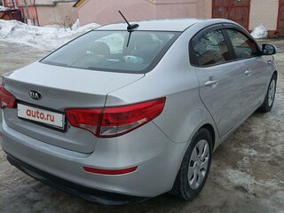 2017 Kia Rio III Рестайлинг, серебристый, 1000000 рублей, вид 2