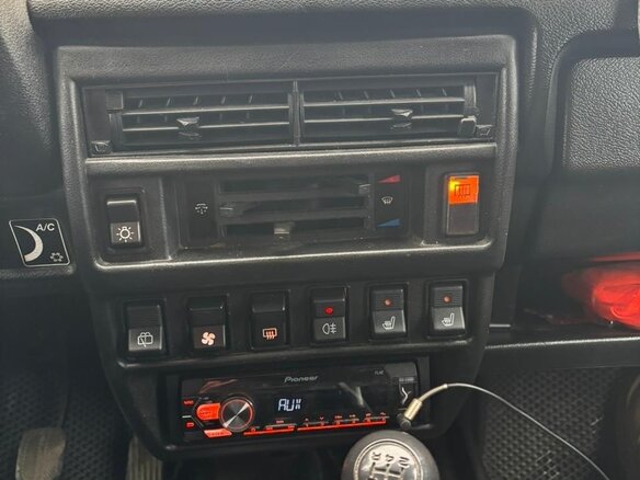 2016 Lada (ВАЗ) 2121 (4x4) Urban I Рестайлинг, белый, 1050000 рублей - вид 8