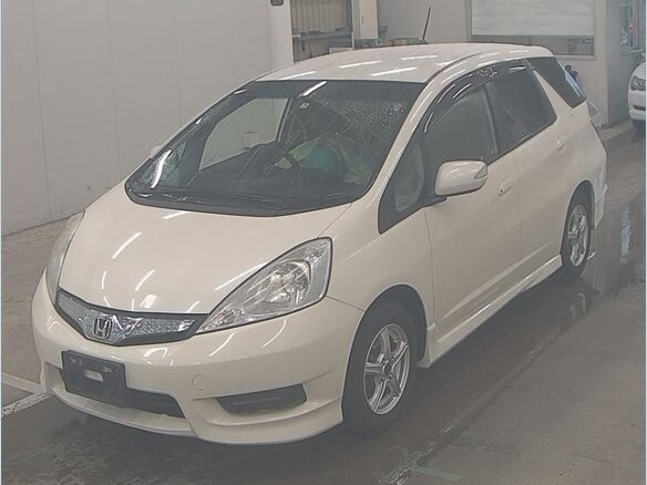 2011 Honda Fit Shuttle I, белый, 880000 рублей - вид 1