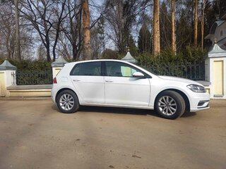 2019 Volkswagen Golf VII Рестайлинг, белый, 1595000 рублей, вид 2