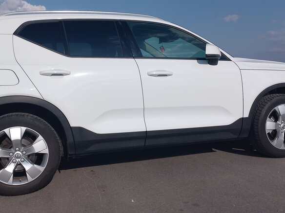 2019 Volvo XC40 I, белый, 2400000 рублей - вид 2