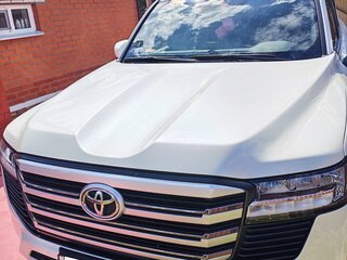 2023 Toyota Land Cruiser 300 Series, белый, 11700000 рублей, вид 1